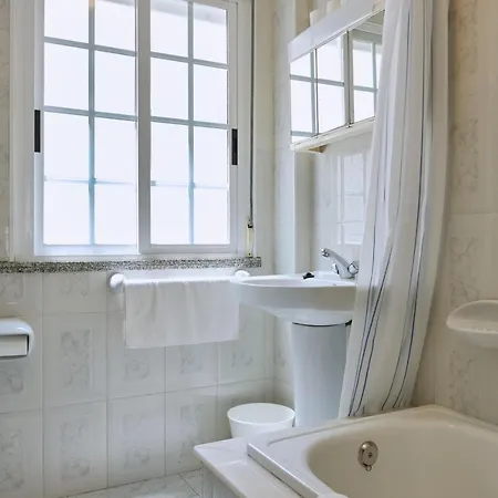 Apartamento Precioso En Goyanes, Al Lado Del Mar